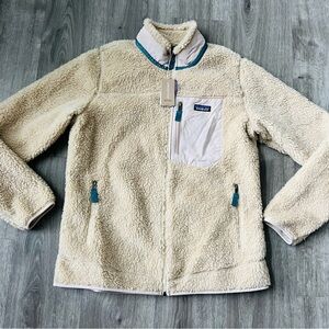 Patagonia NWT Women’s Zip Up Fleece Size XL
